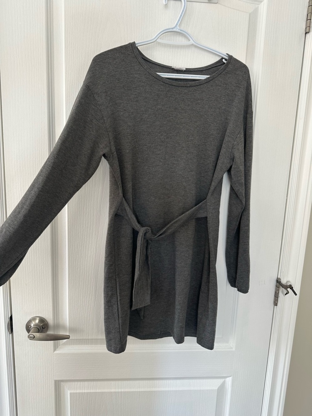 EUC Women’s Ripe Charcoal Long Sleeve Sweater Dress Tie Waist Mini Sz Sm Spring